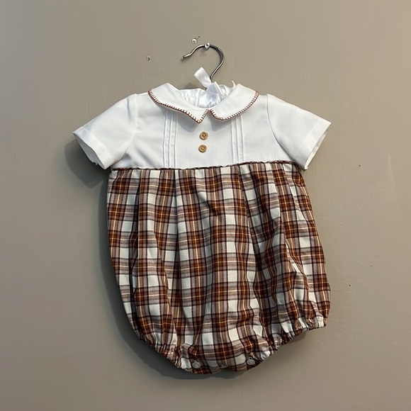 Edgehill Collection Smocked Peter Pan Collar Short Sleeve Plaid Bubble Coverall - Picture 3 of 11